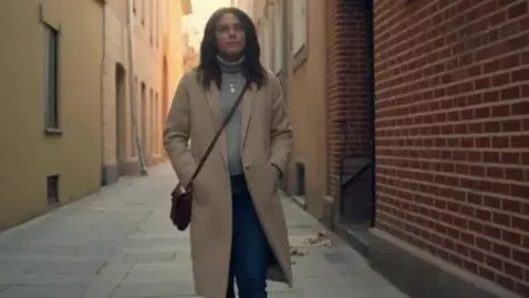 AI Video from prompt: A woman is walking