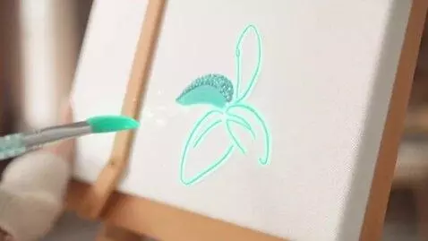 AI Video from prompt: Close up camera angle of a large canvas position