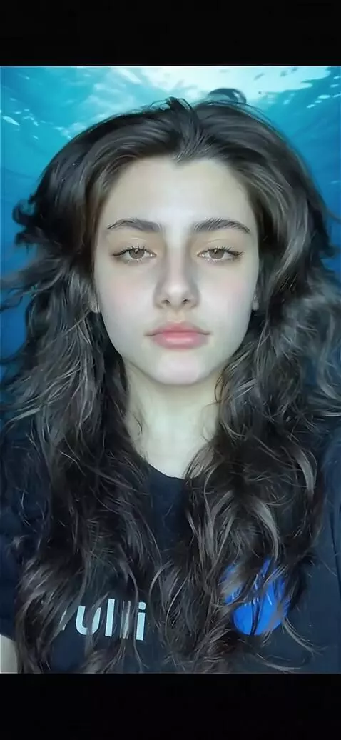 AI Video from prompt: Underwater clothed