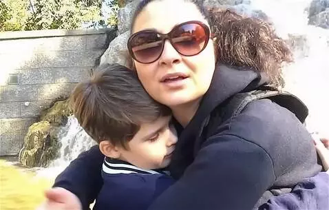 AI Video from prompt: mother and son hugging