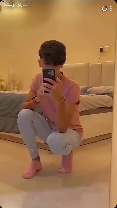 AI Video from prompt: Make it live picture