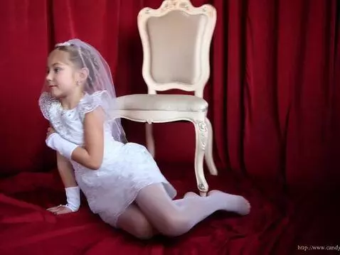 Luma Dream Machine Ray2 Flash video