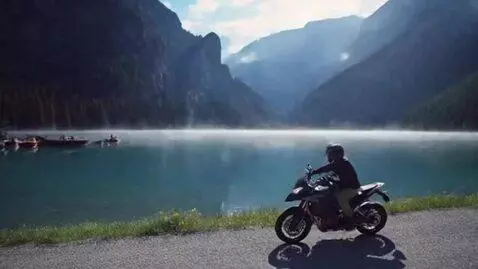 AI Video from prompt: Create a short animated video with these scenes: