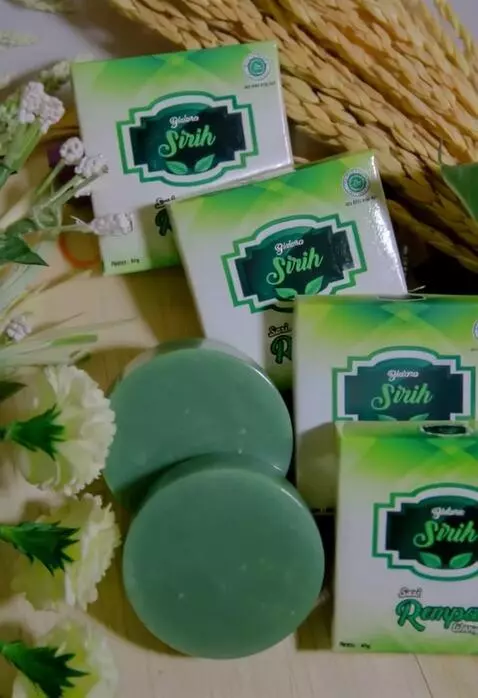 AI Video from prompt: A highly realistic scene with subtle cinematic m