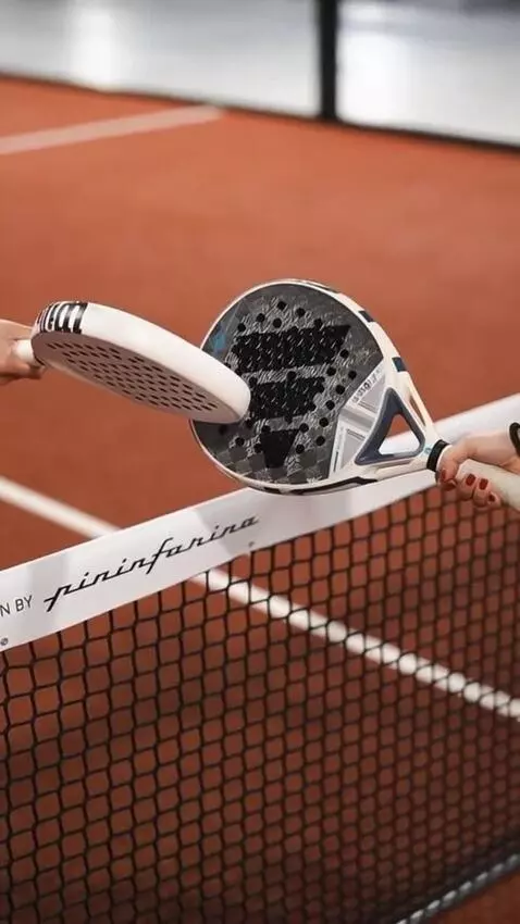 AI Video from prompt: Zoom and turn around