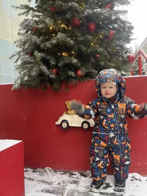 AI Video from prompt: Create a video of a person dancing on a photo, a