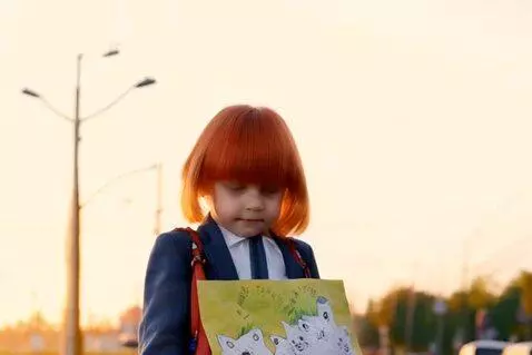 AI Video from prompt: Red bangs Freckles in a row Sveta flies to the b