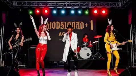 AI Video from prompt: Guy in white jacket singing Continuously while D