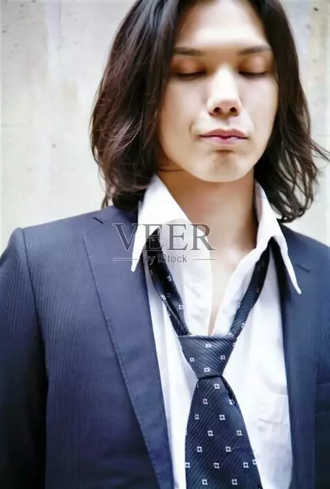 AI Video from prompt: A positive face Evil grin