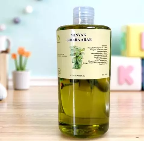 AI Video from prompt: A realistic cinematic product video of an Arabic