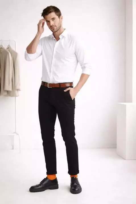 AI Video from prompt: move this model left and right while rubbing the