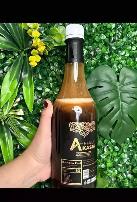 AI Video from prompt: A cinematic, ultra-realistic product video of da