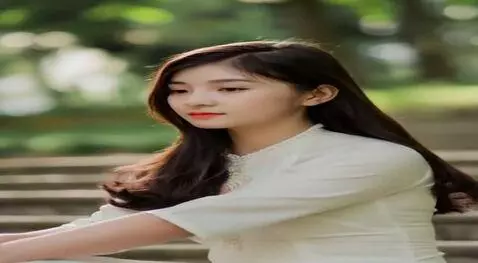 AI Video from prompt: Make this belly like a ball