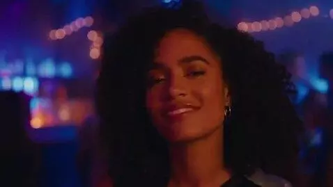 AI Video from prompt: a woman in a club.