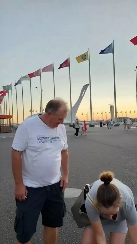 AI Video from prompt: The girl throws the dog and starts dancing the c