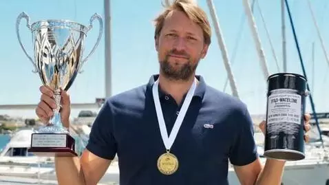 AI Video from prompt: The yacht race, the winner says that he won in p