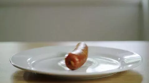 AI Video from prompt: Option 1 - concept and frame plan Scene 1. Intro