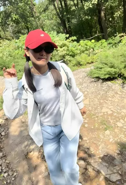 AI Video from prompt: Dancing in stockings