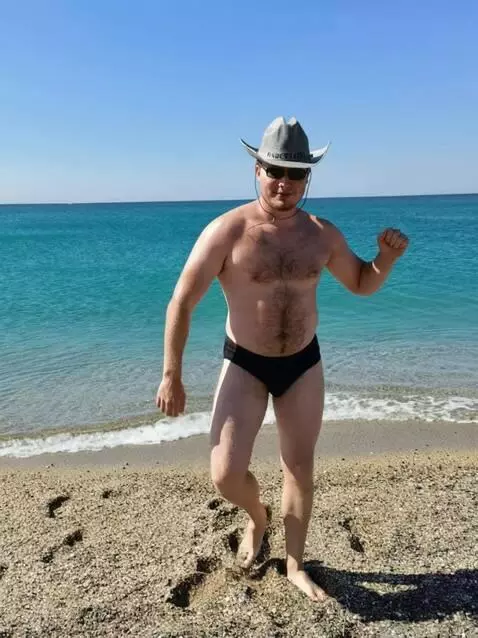 AI Video from prompt: A man dancing techno