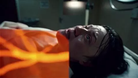 AI Video from prompt: INT. WINTER HAVEN MATERNITY WARD – NIGHT (1967) 