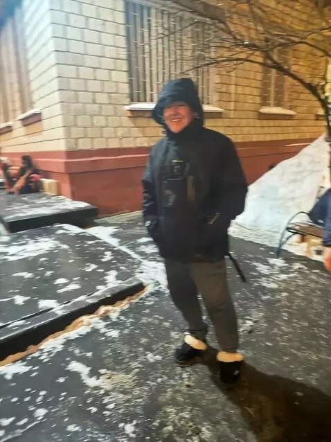 AI Video from prompt: We ended up on a beach in Mayami with beautiful 