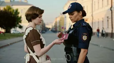 AI Video from prompt: A cinematic scene in a realistic style, a sunny 