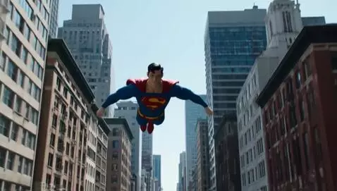 AI Video from prompt: Superman flying through the city
