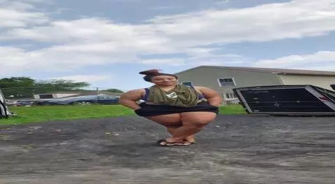 AI Video from prompt: Can you have me do a spin for the camera?
