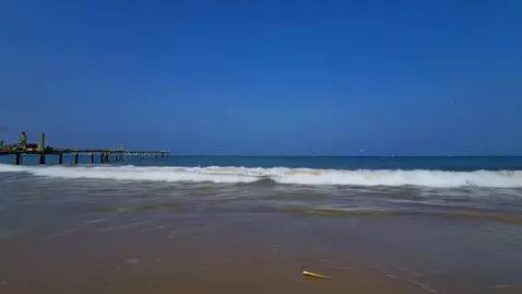 AI Video from prompt: Koi kisi ka khas nahin hota log tabhi yad karte 