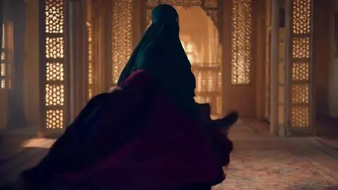 AI Video from prompt: niqab girl dancing