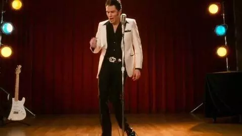 AI Video from prompt: elvis dancing