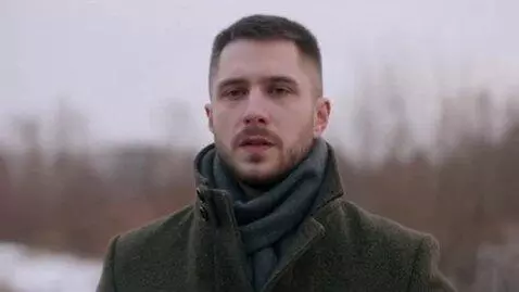 AI Video from prompt: a man stands in front of the camera and says "pr