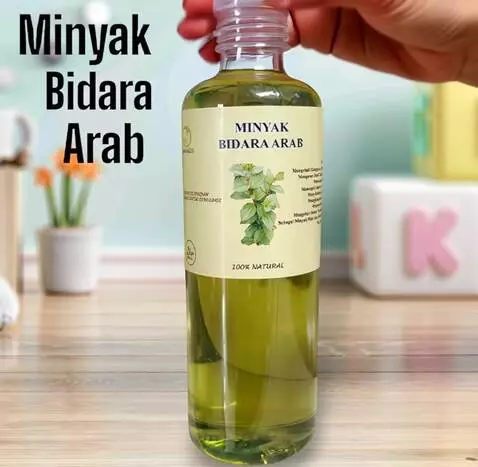 AI Video from prompt: A high realism, cinematic product video of an or