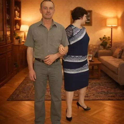 AI Video from prompt: The woman goes to the sofa