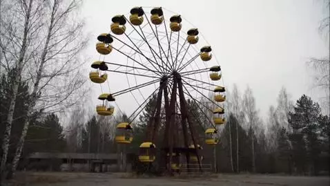 AI Video from prompt: Pripyat Ferris wheel