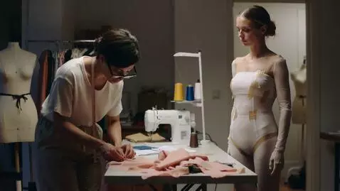 AI Video from prompt: Vertical video 9:16, duration 5 seconds. Style: 