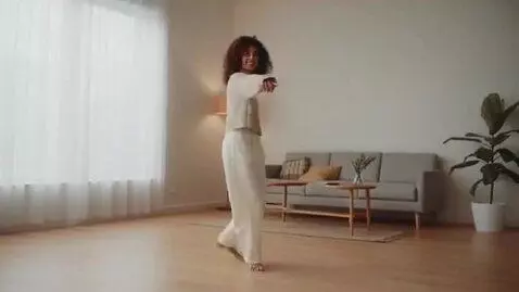 AI Video from prompt: beauty dancing and saying 'I feel so comfortable