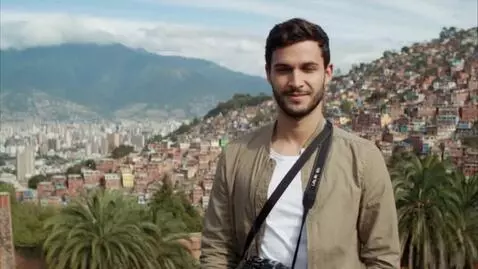 AI Video from prompt: generate me photo Igor Goffman in Venesuella