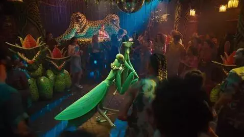 AI Video from prompt: A wedding party of two mantises, where people an