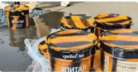 AI Video from prompt: On the territory of a country house with a beaut