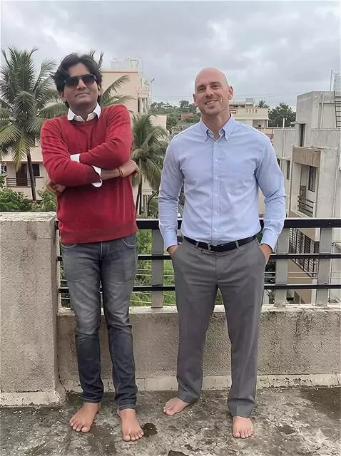 AI Video from prompt: make a video random video of this 2 peoples