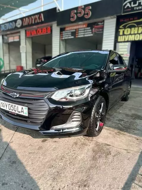 AI Video from prompt: Make it look like i m moddirning drift car