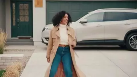 AI Video from prompt: A hot mom dancing