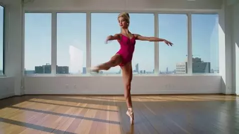 AI Video from prompt: Panorama of a bright studio with floor-to-ceilin