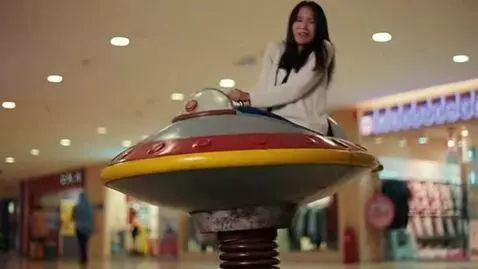 AI Video from prompt: rear view of A shaking small hydraulic vintage f