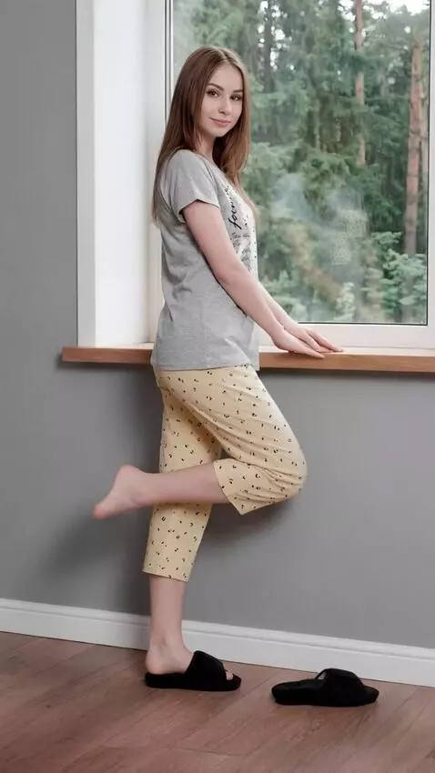 AI Video from prompt: A young woman with long straight brown hair, fai