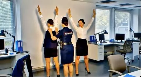 AI Video from prompt: A modern Russian office, bright open space, whit