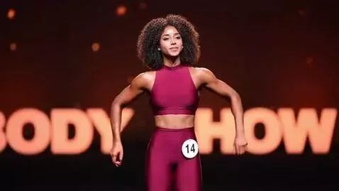 AI Video from prompt: Body show girl