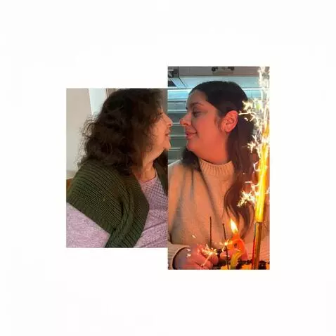 AI Video from prompt: Lesbian kiss