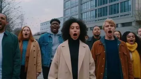 AI Video from prompt: People says aaaaa